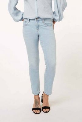 lichtblauwe straight fit jeans met 7/8 lengte KP0132