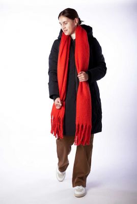 rode sjaal met franjes fran scarf molten lava w22.183.2812
