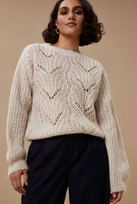 ecru kleurige trui met opengewerkte details julie pullover