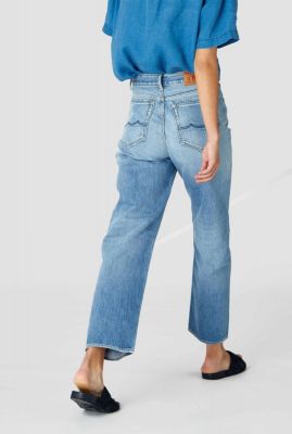 lichtblauwe high waist jeans met rechte pijpen alice k200101611