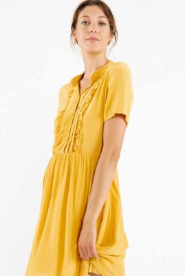 gele jurk met korte mouwen en ruches robe elma 62021