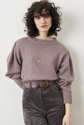 lila gebreide trui met pofmouwen en ajour details ditty