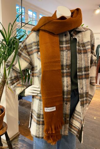 roest kleurige handgemaakte sjaal van alpaca wolmix rusty scarf