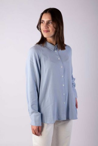 lichtblauwe blouse met kraag en knopen kalal shirt