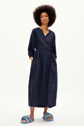donkerblauwe maxi jurk met ceintuur madithaa 30004841