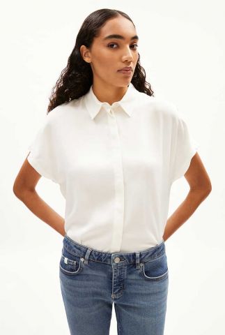 Witte blouse larisaana