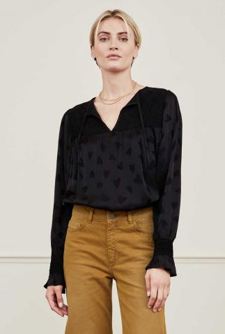 zwarte blouse met all-over jaquard hartjes print caro top