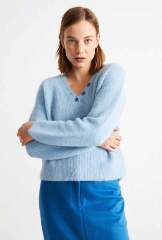 lichtblauwe gebreide trui met v-hals holly knitted sweater wkn00103