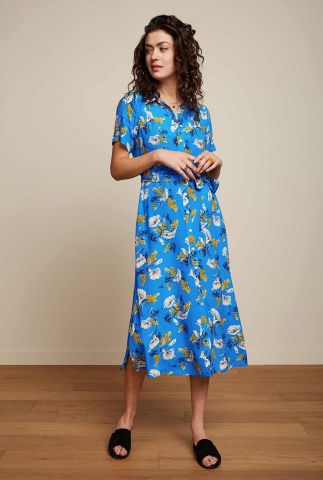 blauwe jurk met bloemenprint olive midi dress cubanelle 07783