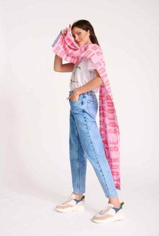 lichtroze sjaal met tekst opdruk jaquard dare pink sp6798