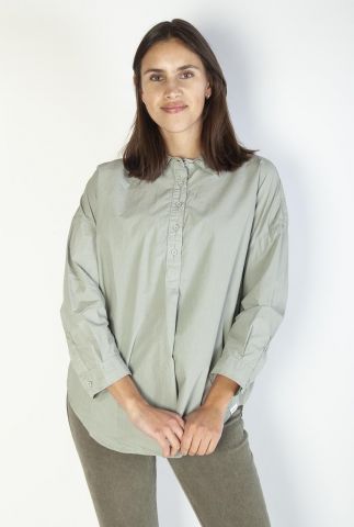 lichtgrijze oversized blouse met kraag en knoopsluiting w21w363lab