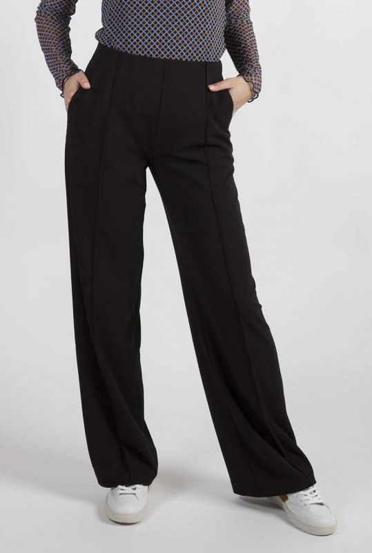 Afkeer pastel George Eliot zwarte straight fit broek met elastische tailleband gene pants